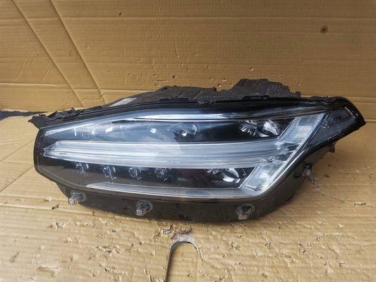 VOLVO XC90 2016 NEARSIDE LEFT HEADLIGHT GENUINE 32228304 vo9035