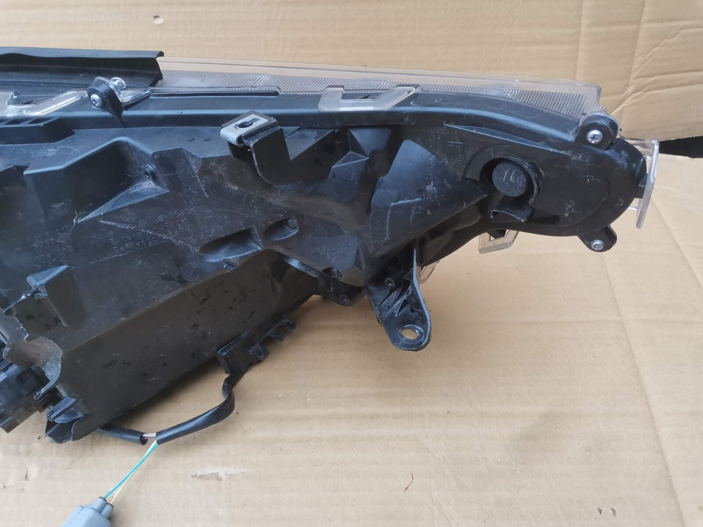 TOYOTA RAV4 2022 Genuine Left Passenger LED Headlight 51593 81145-42A22 tor412