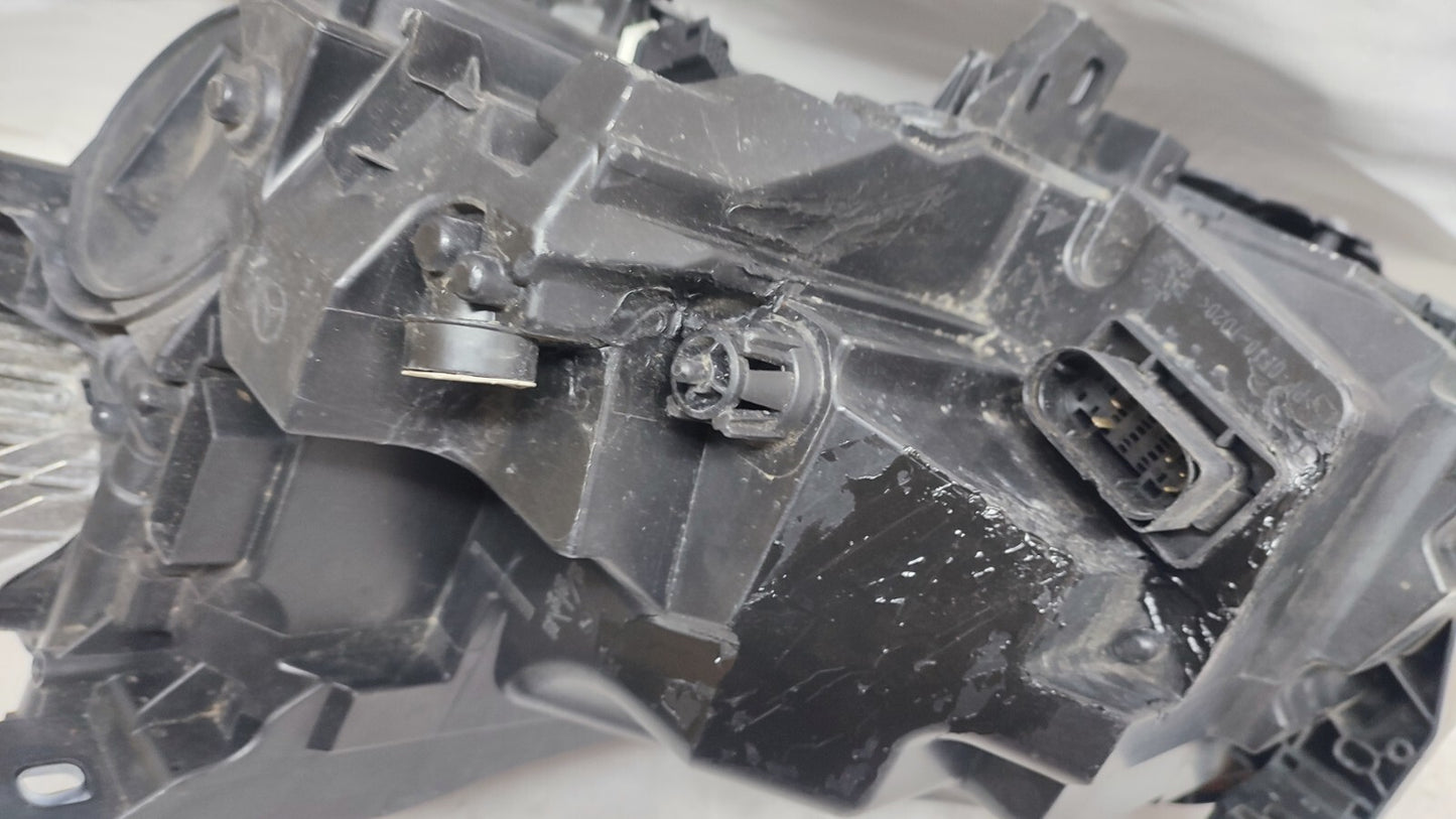 MERCEDES BENZ GLA FRONT RIGHT LED HEADLIGHT GENUINE 17-20 A1569067200 m156101