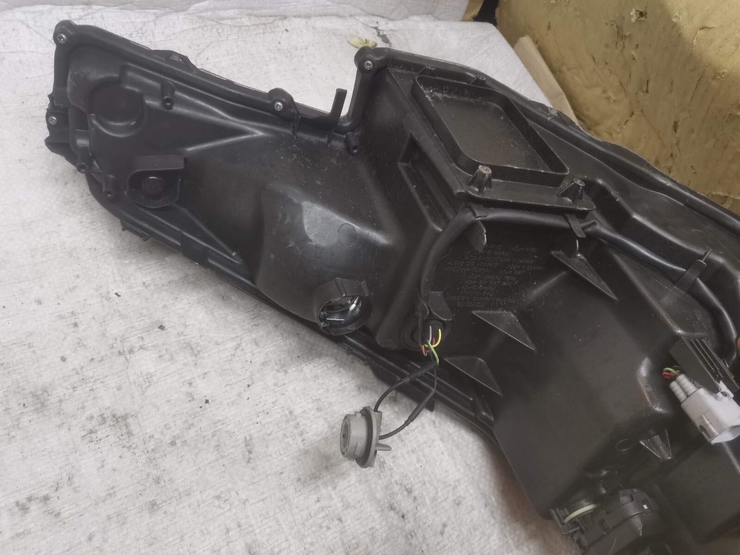 TOYOTA CHR PASSENGERS SIDE N/S LH HEADLIGHT 81160-F4011-00 2016-2020 toch8