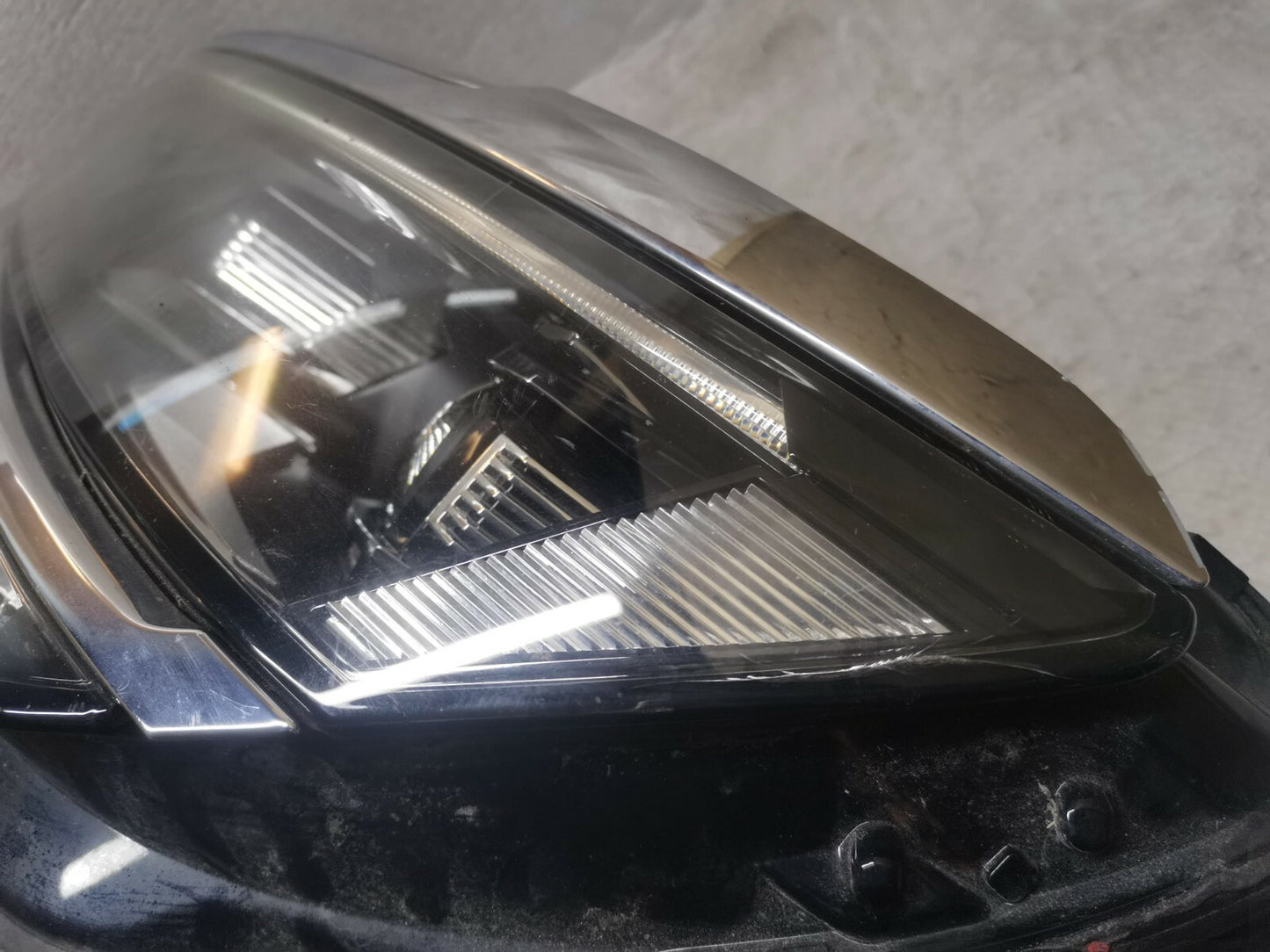 VOLKSWAGEN TIGUAN NS XENON LED HEADLIGHT 5NC941081A vwti119