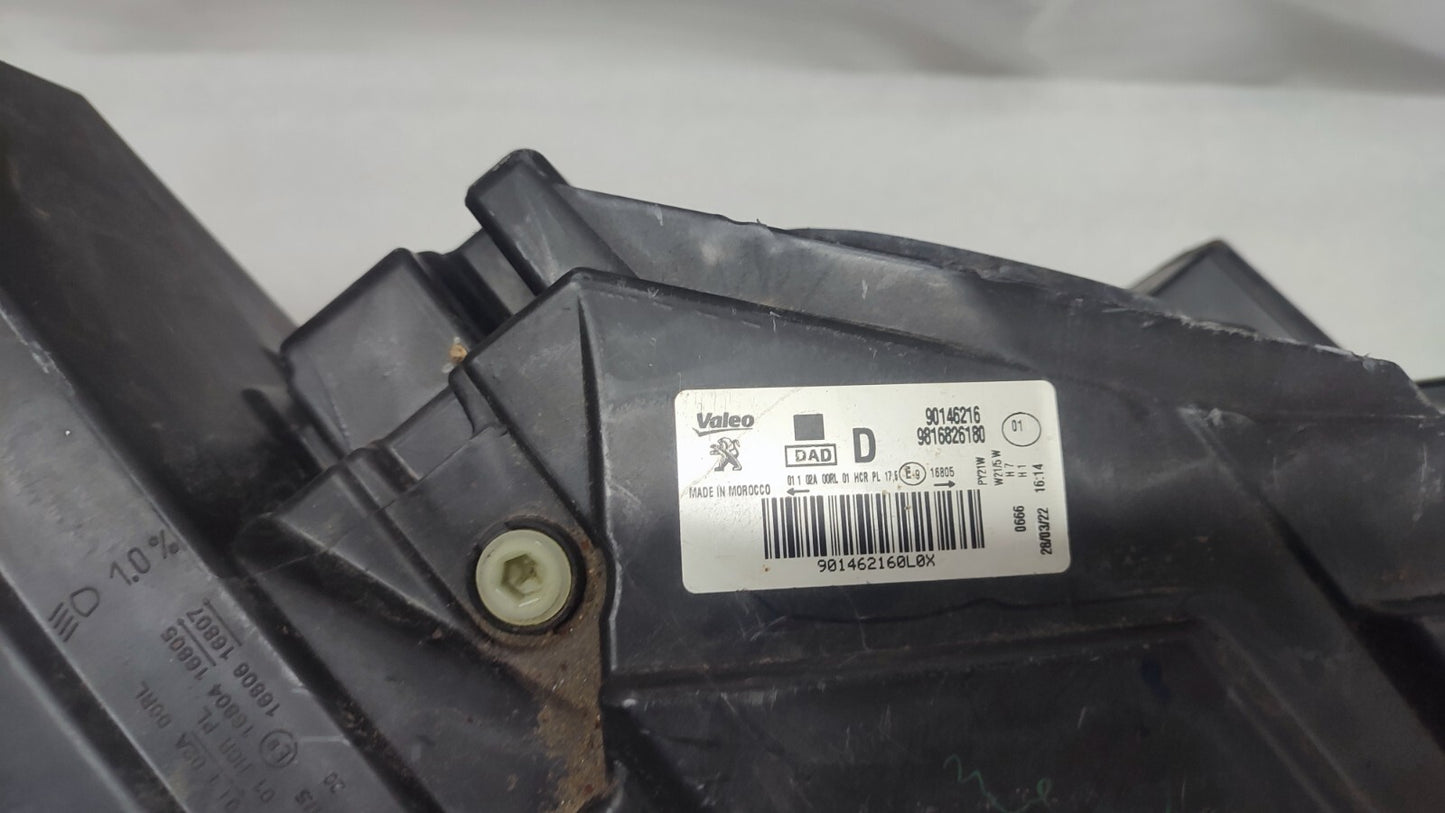 PEUGEOT PARTNER O/S GENUINE RIGHT HEADLIGHT 2019 - ON FACELIFT 9816826180 psa95