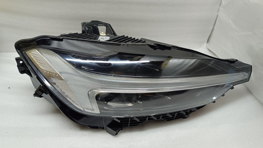 Volvo XC60 Led  Right Side Headlight HEADLAMP 32342511  spares vo91