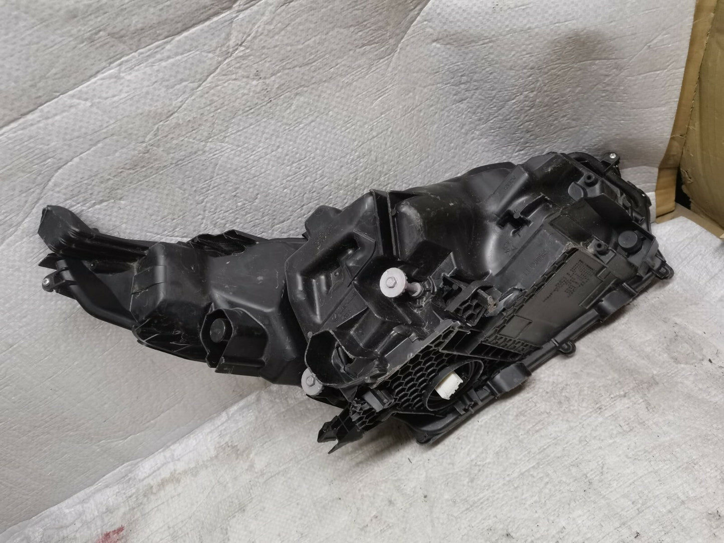 LEXUS NX 300H LEFT SIDE TRIPLE EYE FULL LED HEADLIGHT LHD