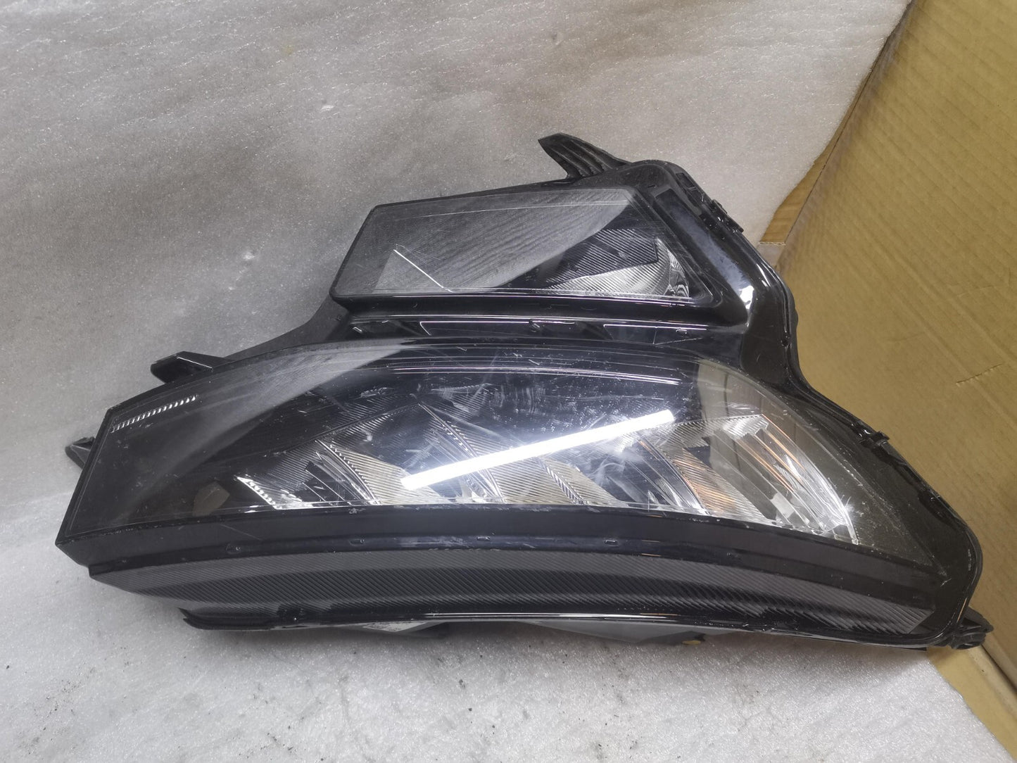 SKODA KODIAQ DRIVER SIDE LED HEADLIGHT 2022 567941010 00224264-05 SK64