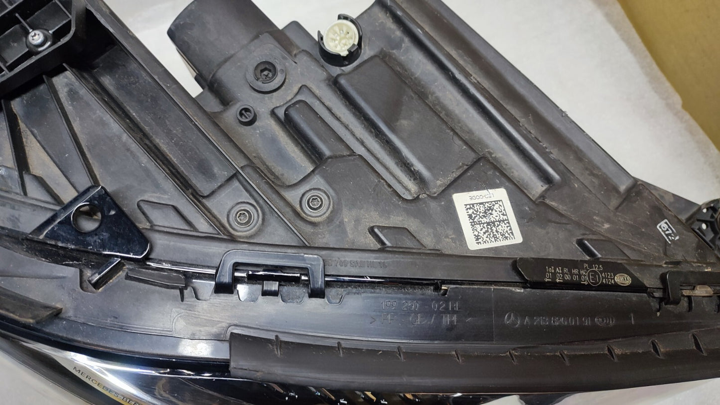 MERCEDES E CLASS 2016-2020 DRIVER SIDE LED XENON HEADLIGHT A2139064204 m21375