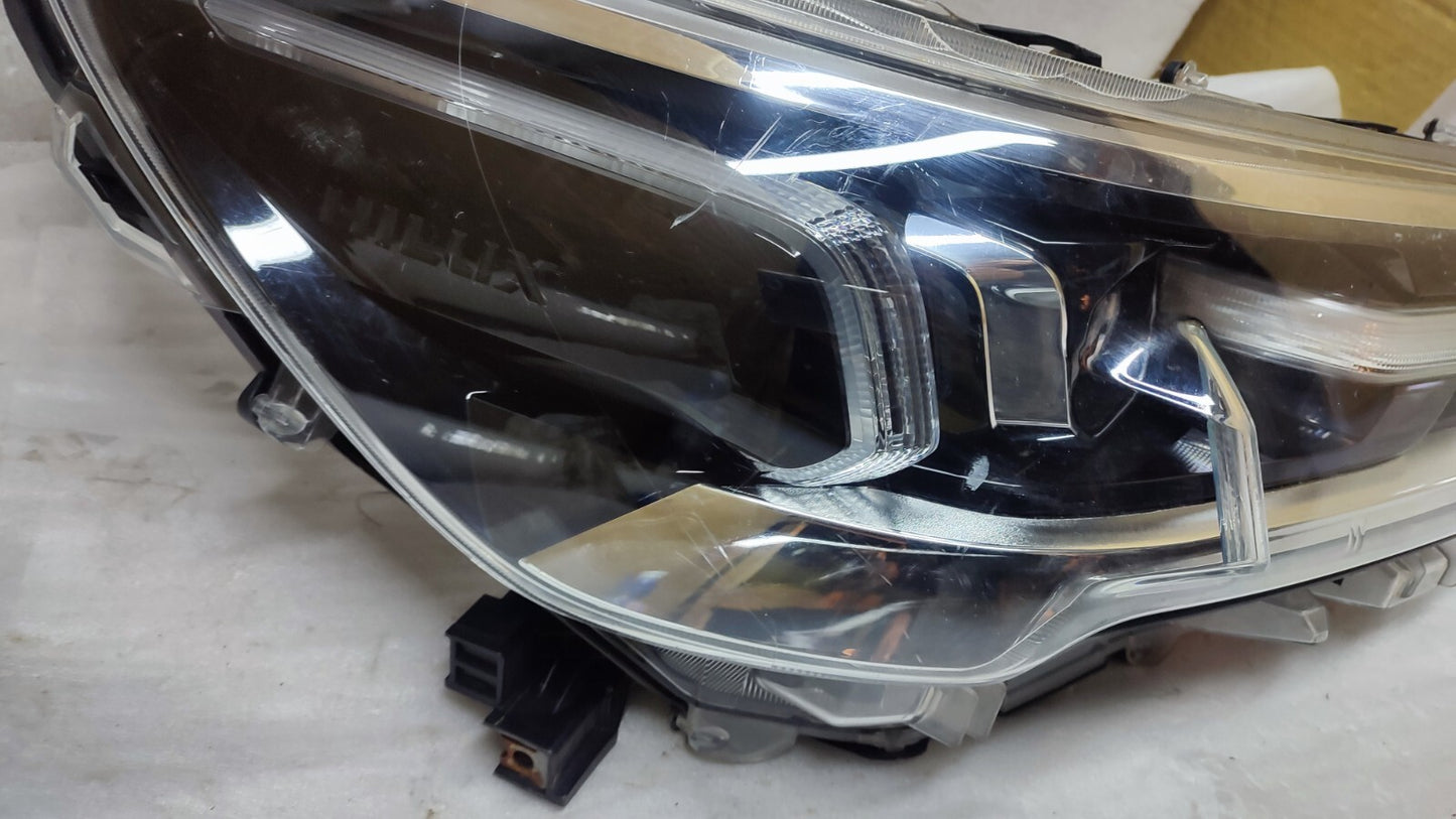 GENUINE TOYOTA HILUX HEADLIGHT DRIVERS RIGHT MK8 2022 81150-YP141 to50