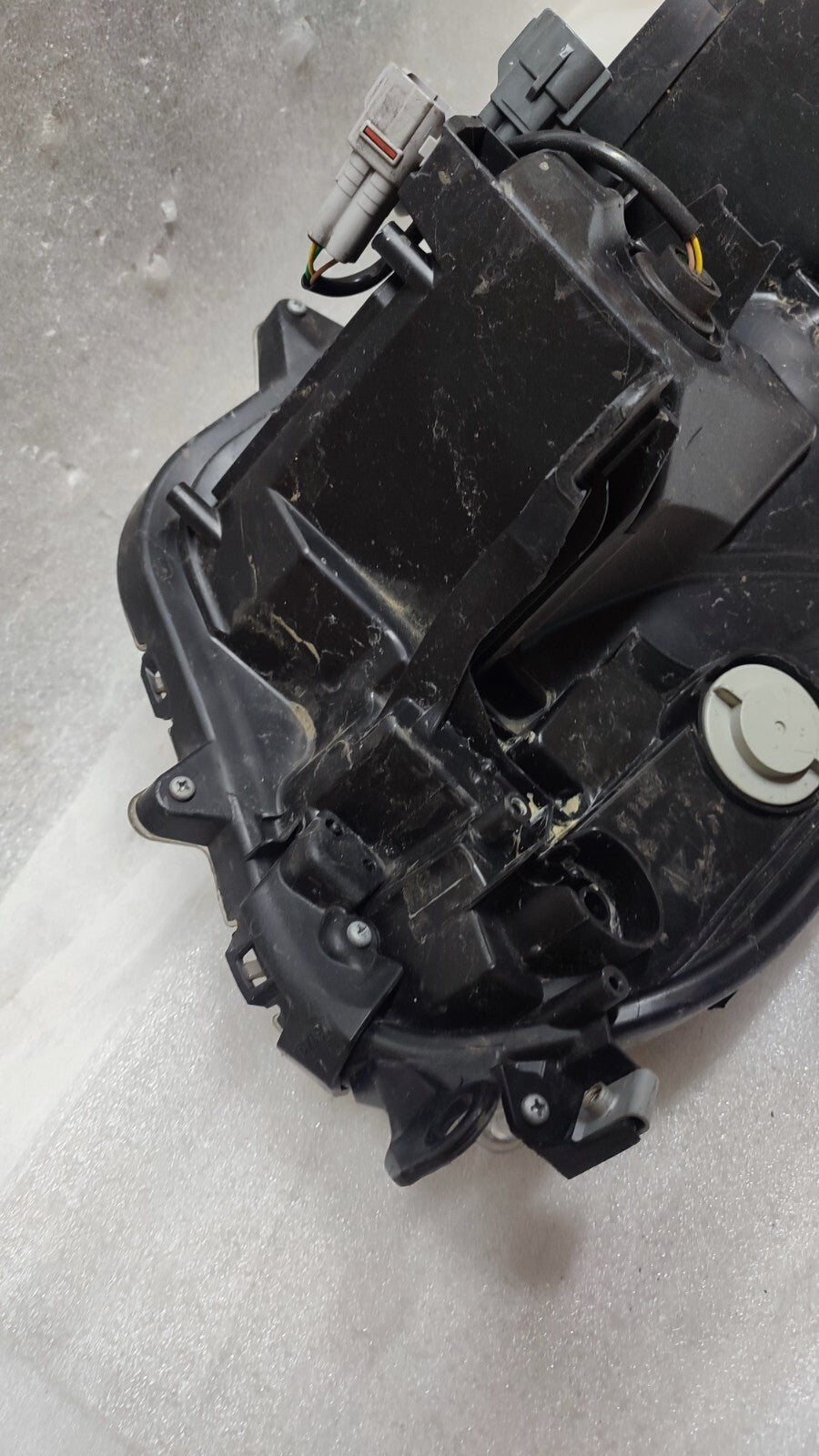 TOYOTA RAV4 (XA40) 15-19 PASSENGER SIDE HEADLIGHT left  tor437