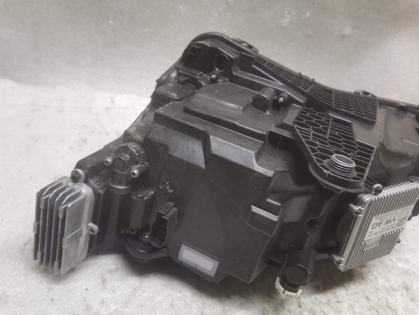 SKODA SUPERB MK3 FACELIFT CRYSTAL LED HEADLIGHT 2018-2021 DRIVER O/S 3V2941016D