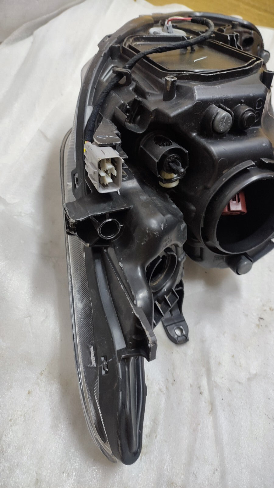 TOYOTA AURIS HEADLIGHT FRONT RIGHT OSF 81110-02K40 Auris Head Lamp HYBRID TO49