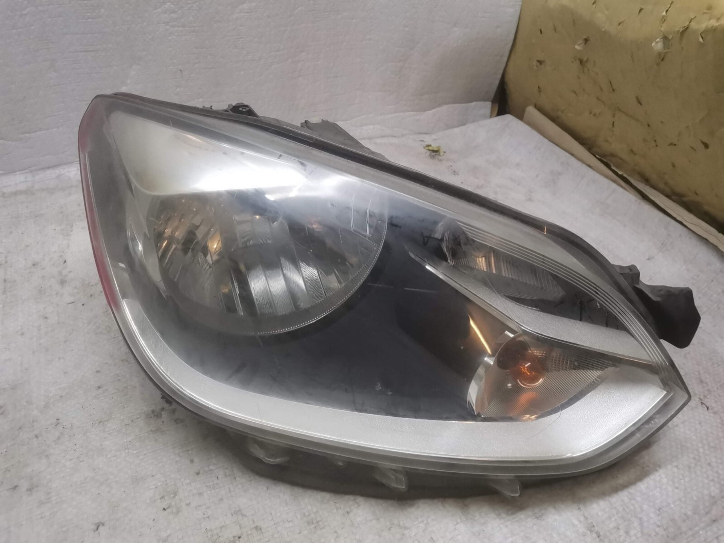 VOLKSWAGEN UP MK1 2011-16 O/S DRIVER SIDE RIGHT FRONT HEADLIGHT 1S2941016N vw75