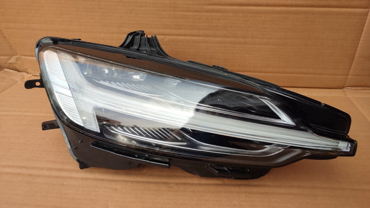 VOLVO V60 mk2 FRONT HEADLIGHT HEADLAMP RIGHT SIDE HI FULL LED ACTIVE vo6082