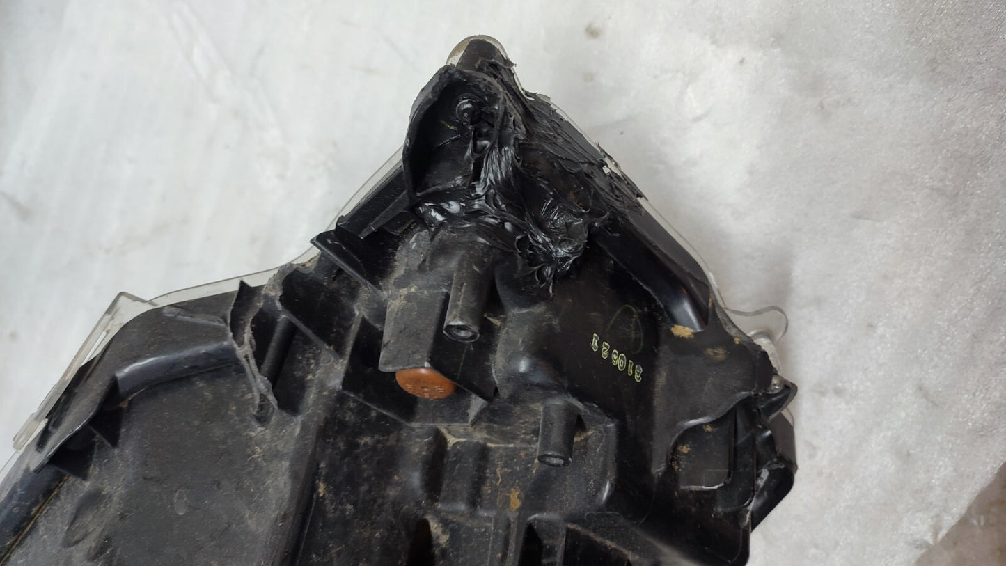 GENUINE TOYOTA HILUX HEADLIGHT DRIVERS RIGHT MK8 2022 81150-YP141 to50