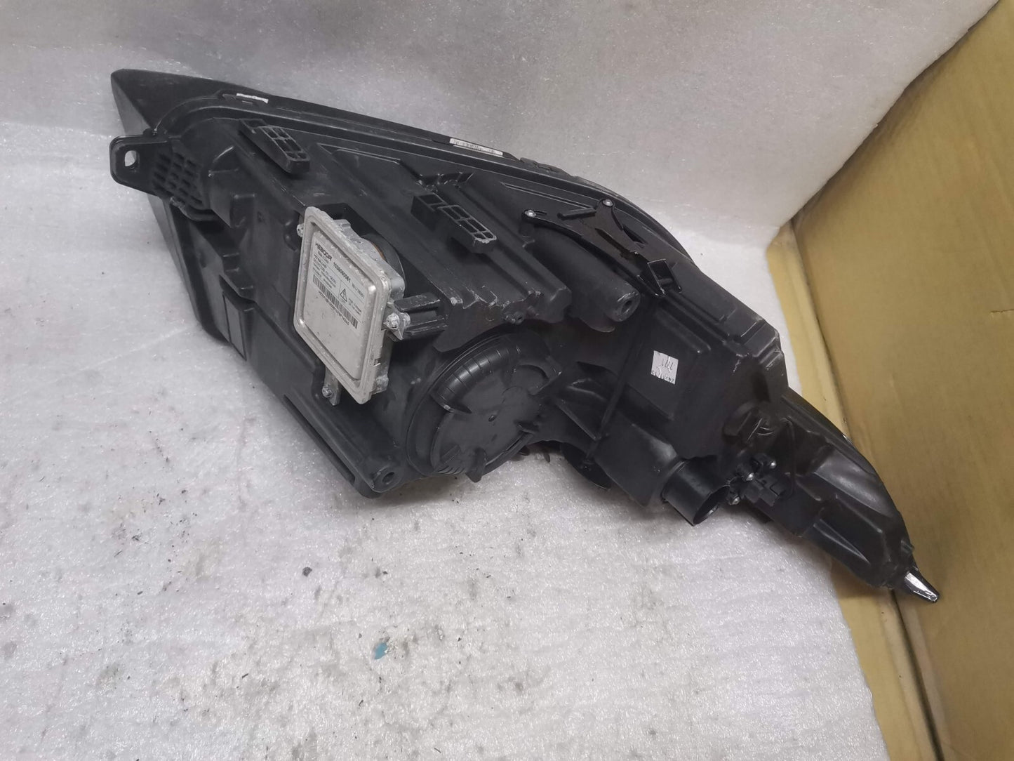 RANGE ROVER EVOQUE 2016 - 2019  FRONT PASSENGER XENON HEADLIGHT jlr32