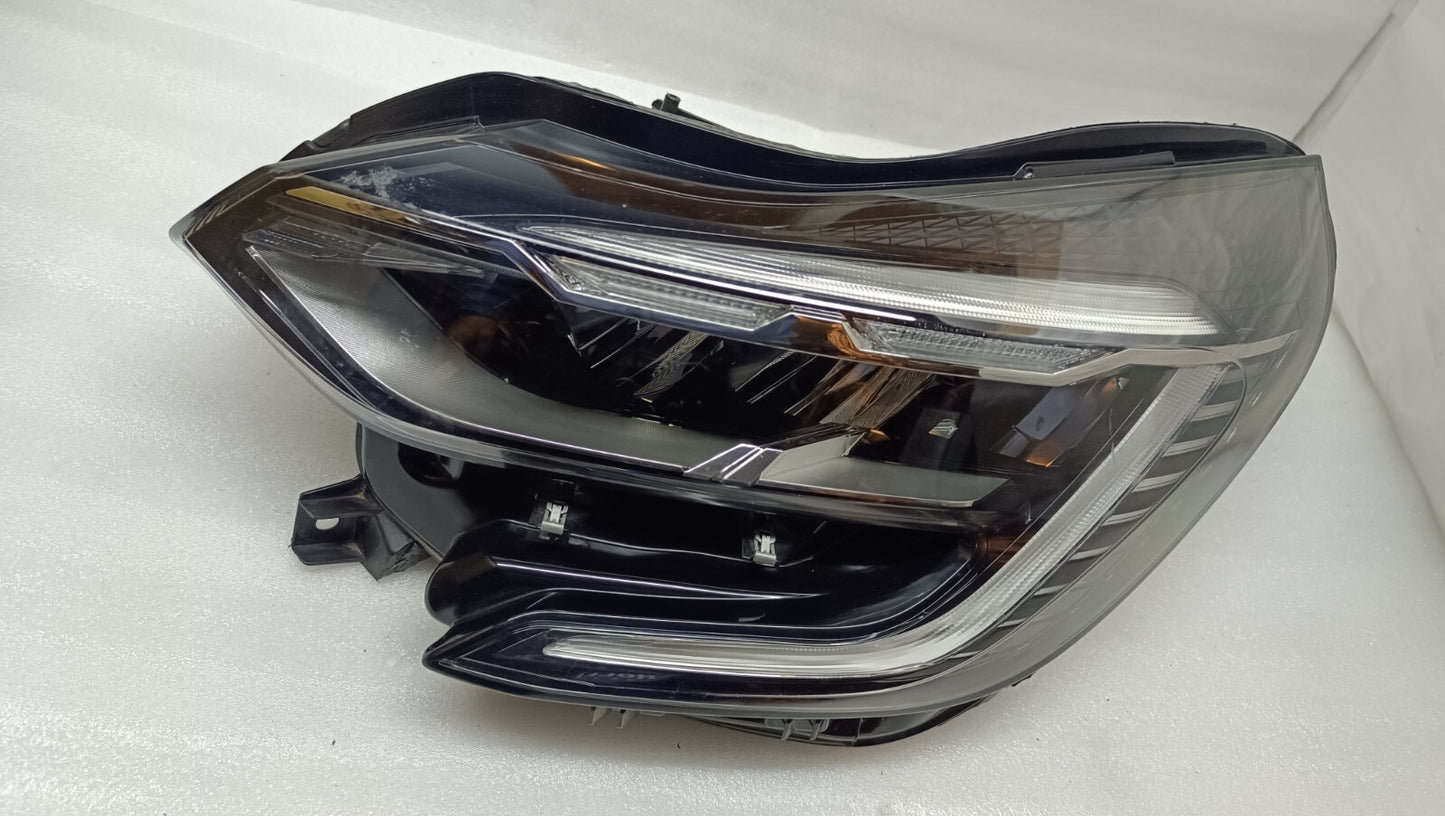 RENAULT CAPTURE HEADLAMP LEFT. PURE LED MK5 2019-2023 PASSENGER 260608134R  re69
