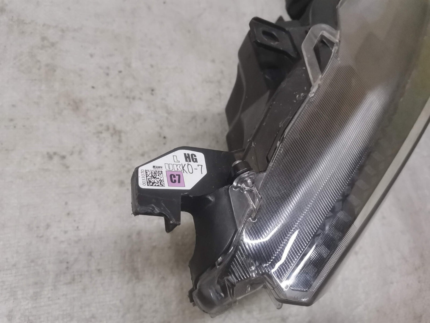 TOYOTA YARIS 2020 2021 2022 FULL LED PASSENGERSIDE N/S LEFT GENUINE HEADLIGHT