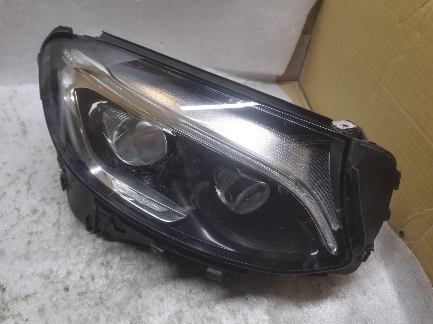 GENUINE MERCEDES GLC W253 DRIVER SIDE LED INTELLIGENT HEADLIGHT A2539066001 m65