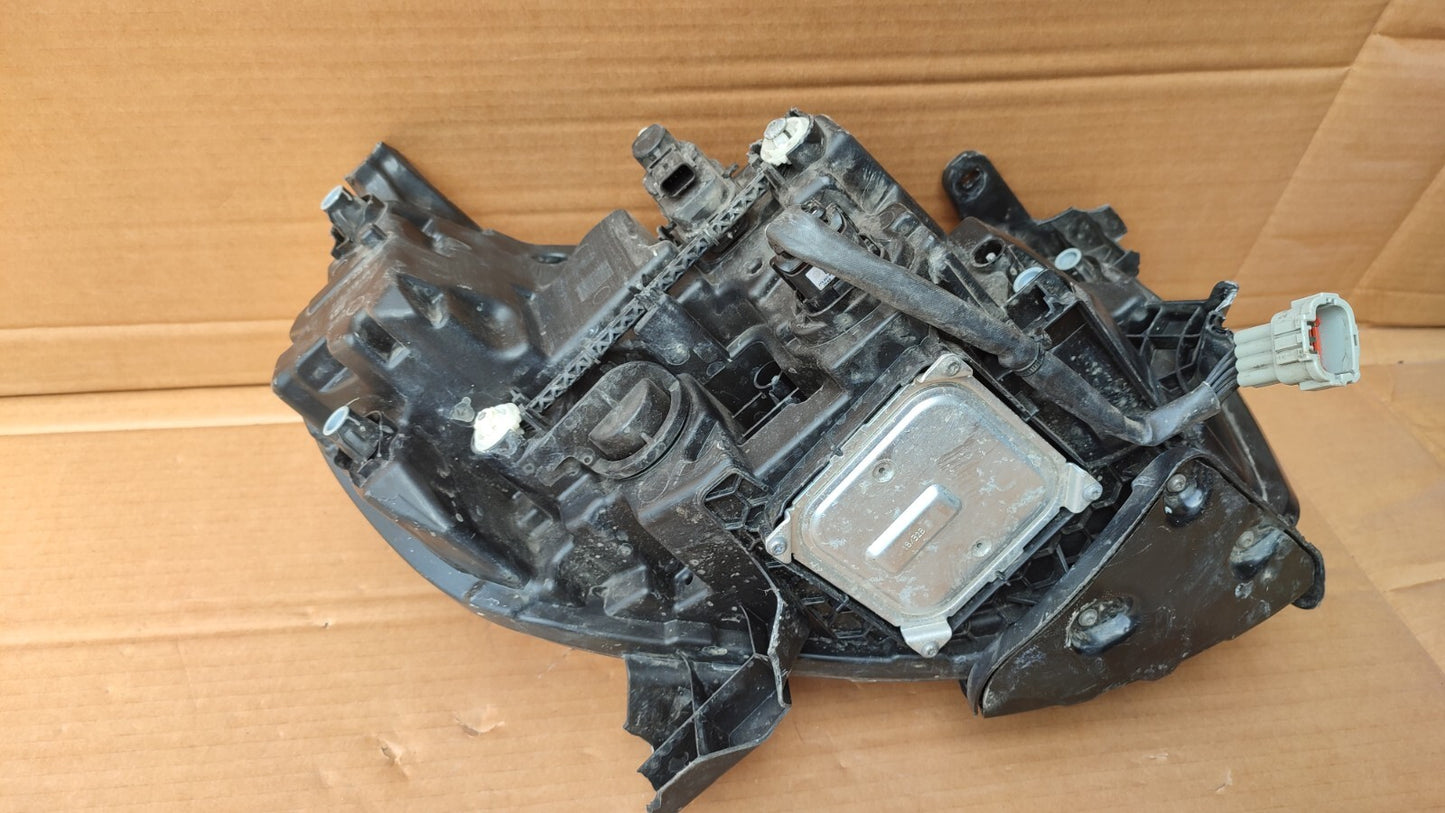 MERCEDES-BENZ  X CLASS W470 PASSENGERS SIDE HEADLIGHT A4709061200 m108