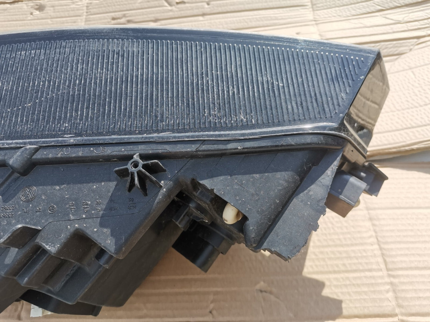 VOLKSWAGEN ID.4 ID4 20-2022 FRONT LEFT PASSENGER SIDE HEADLIGHT HEADLAMP VWI469