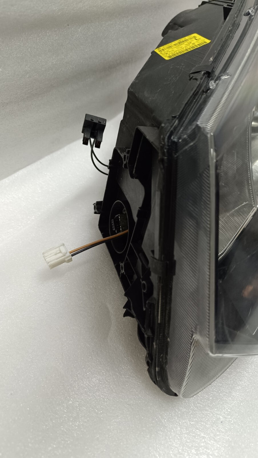 Skoda Yeti 5L 2014-2018 Genuin RHD Xenon headlight unit (left) 5L2941017D sk102