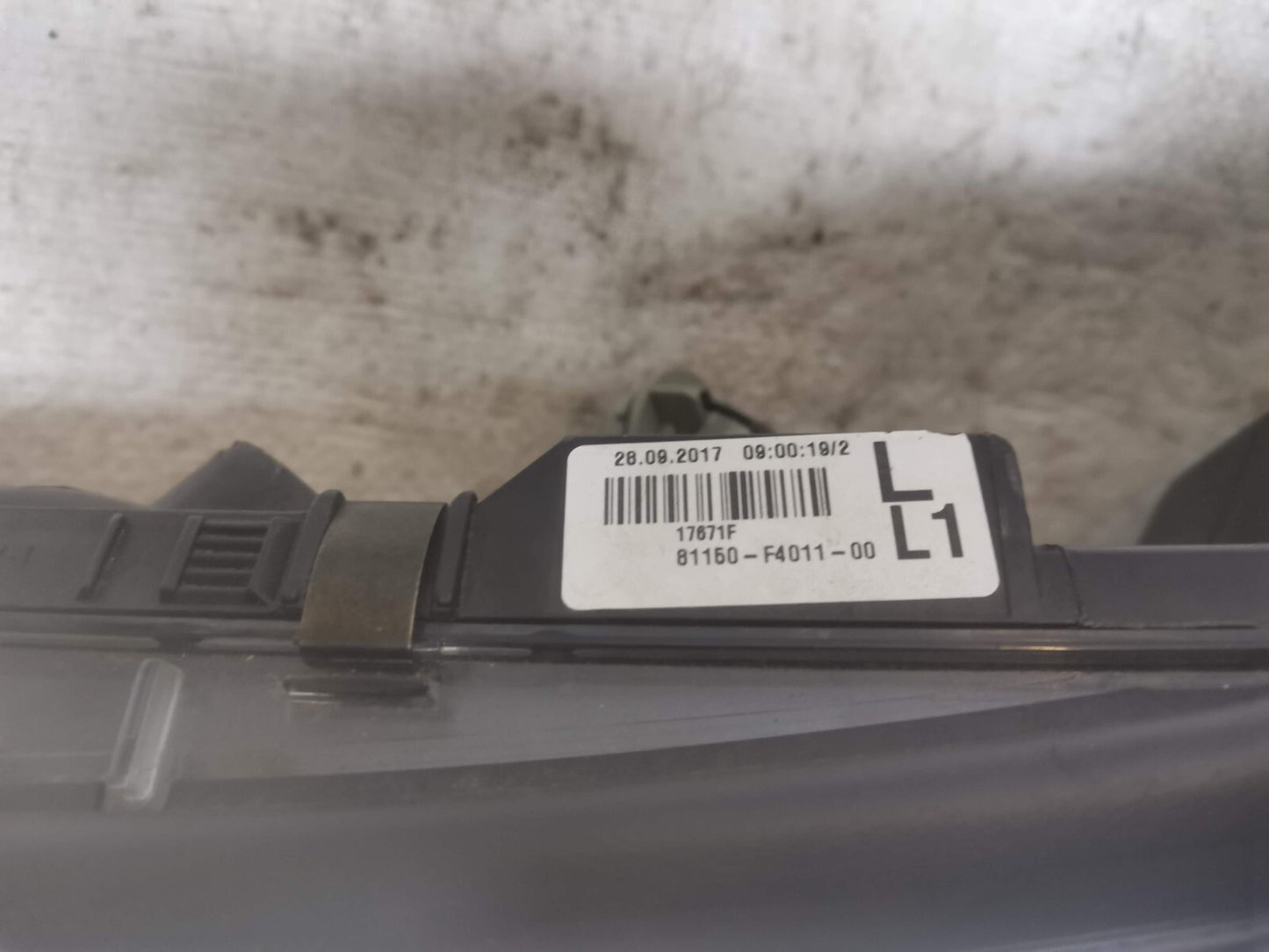 TOYOTA CHR PASSENGERS SIDE N/S LH HEADLIGHT 81160-F4011-00 2016-2020 toch8