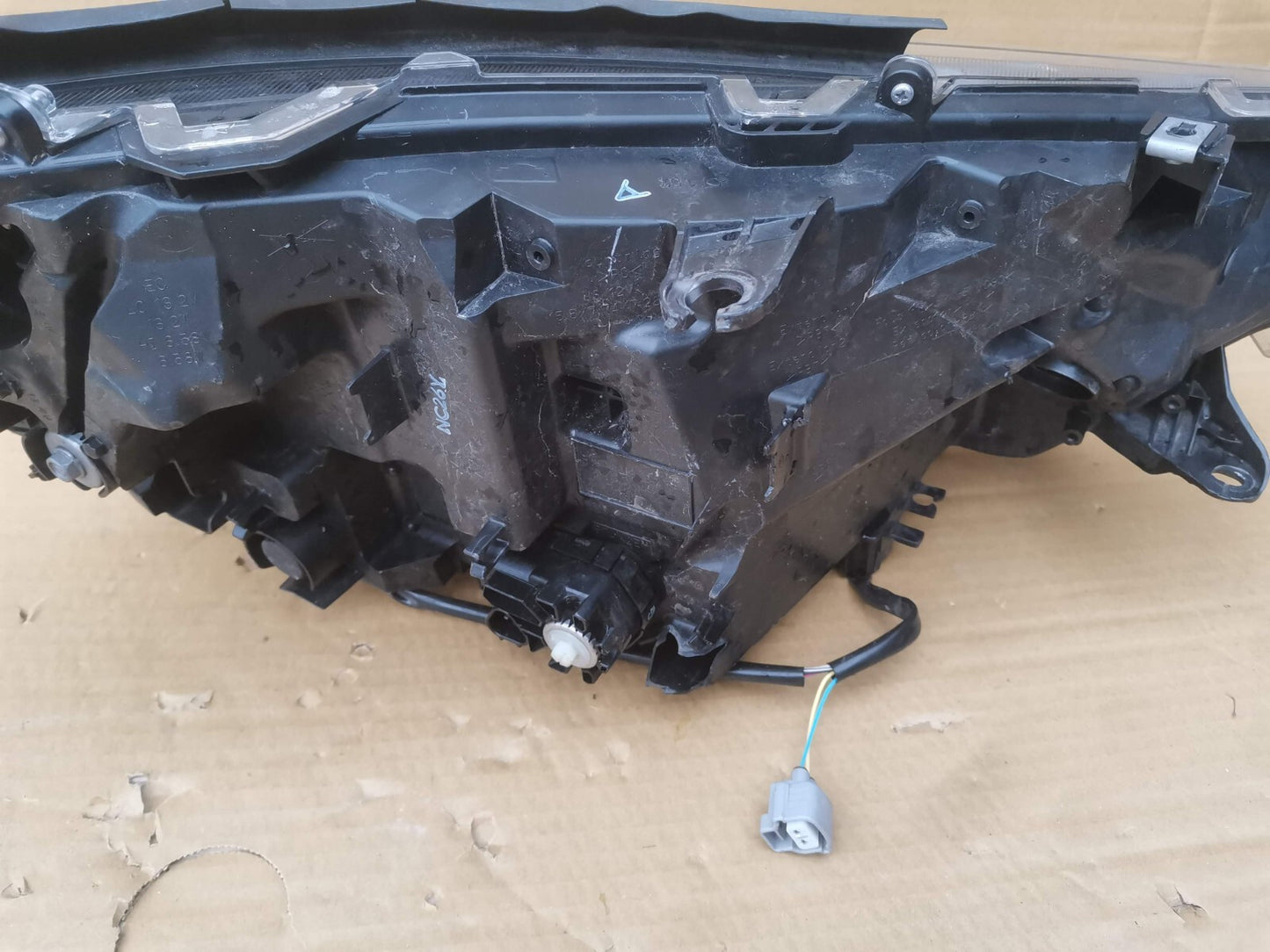 TOYOTA RAV4 2022 Genuine Left Passenger LED Headlight 51593 81145-42A22 tor412