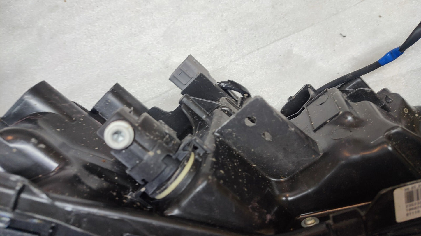 TOYOTA C-HR GENUINE RIGHT SIDE LED HEAD LIGHT LAMP 81110-F4190-00 2020-2023 to38