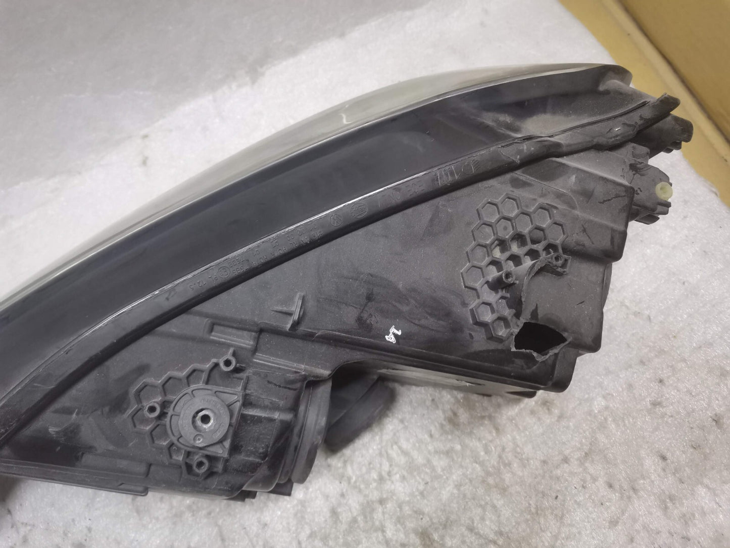 VOLKSWAGEN CADDY 2016 - 2020 DRIVERS SIDE FRONT HEADLIGHT 2K2941016B vwca129