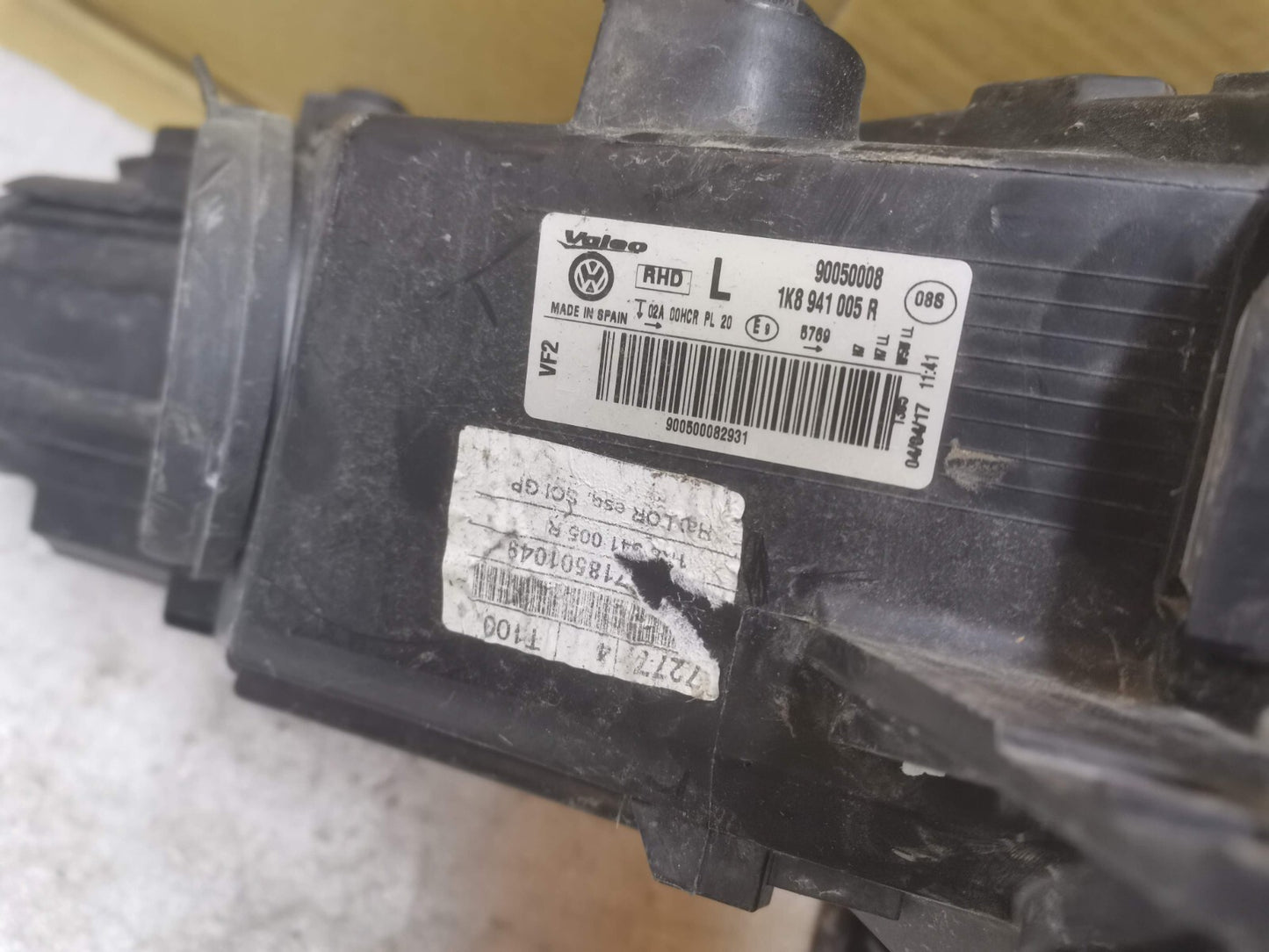 VOLKSWAGEN SCIROCCO HALOGEN HEADLIGHT FRONT LEFT PASSENGER 1K8941005R vw126