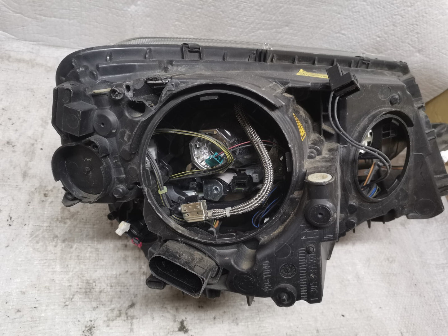 SKODA YETI 2013-17 NEARSIDE LEFT XENON LED HEADLIGHT GENUINE 5L2941015C skye39