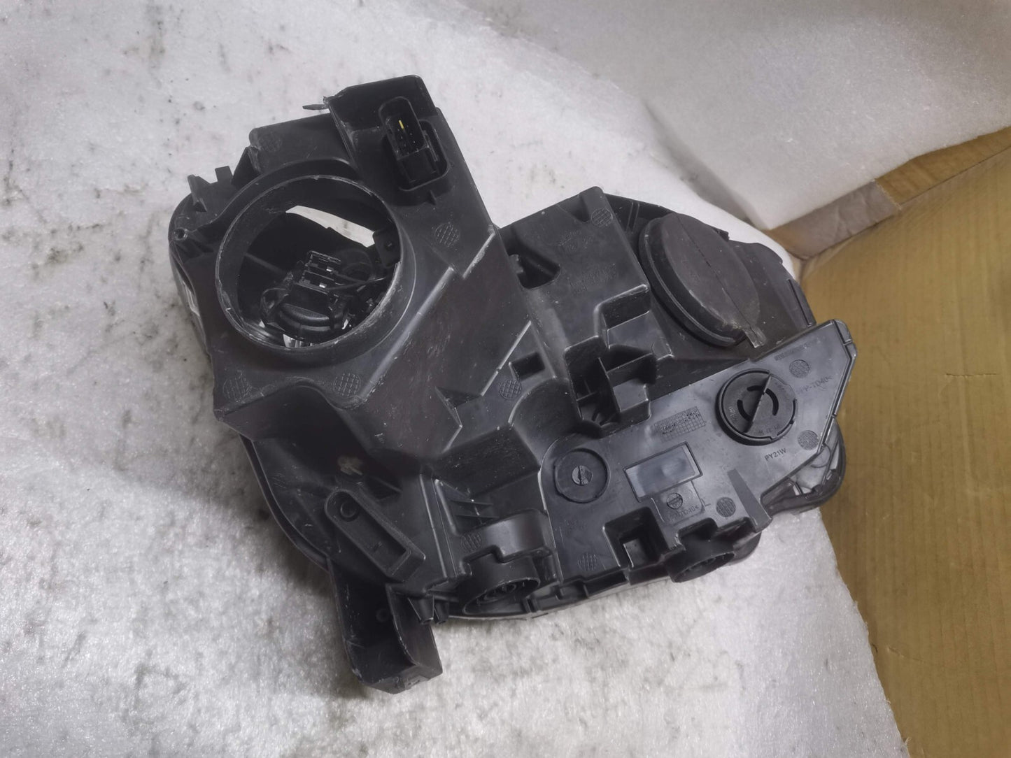 PEUGEOT RIFTER 2019 on NEARSIDE PASSENGER HEADLIGHT 9816826680 psa60