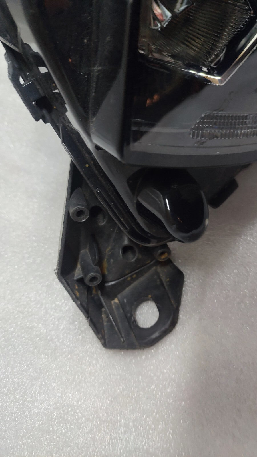 Peugeot 208 passenger headlight 9855524780 valeo 2024 psa91