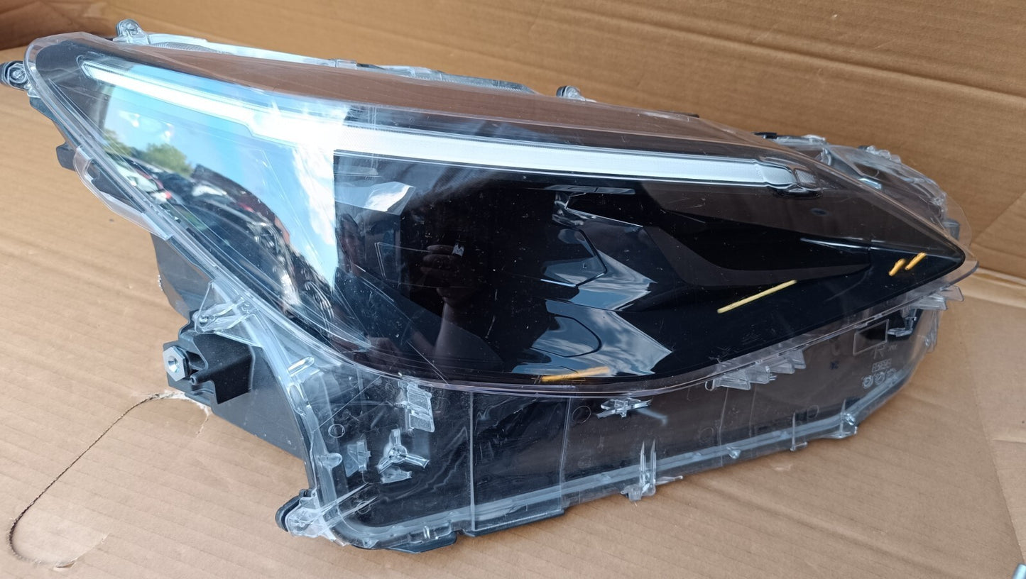 Toyota Yaris Cross 20-23 Headlight Led Driver Side Genuine Oem to58