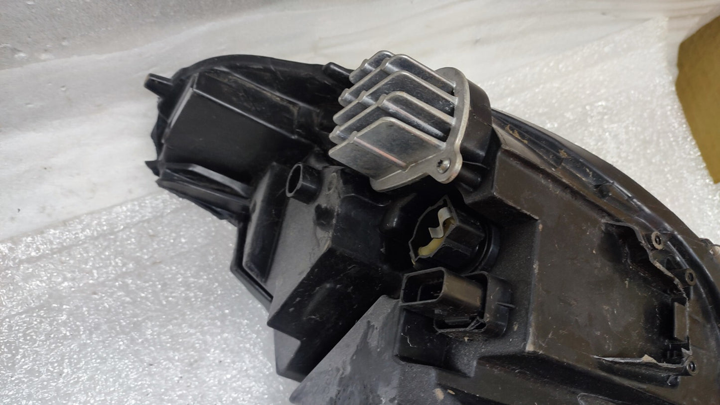 VAUXHALL CORSA F 2019+ DRIVERS RIGHT RH O/SIDE HEAD LIGHT HEADLAMP 39162656 v103