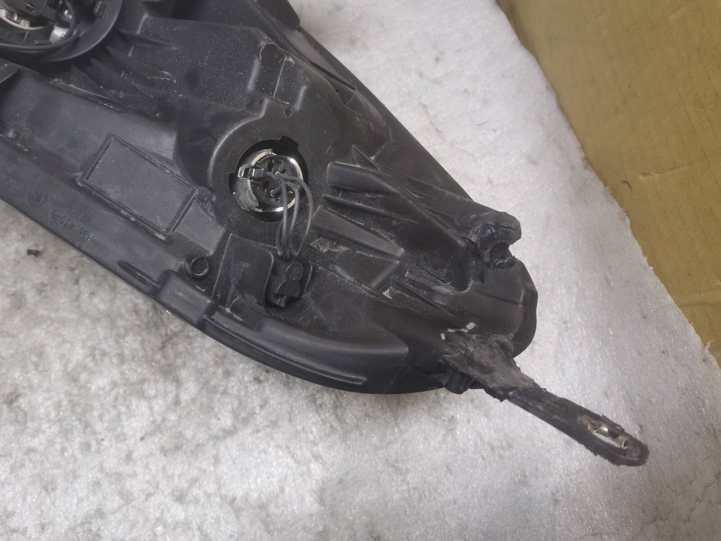 GENUINE VAUXHALL CORSA E 2015 - 2019 PASSENGER HALOGEN HEADLIGHT 39108224LH vx74