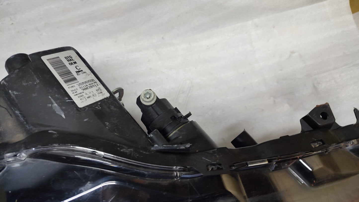 TOYOTA AURIS HEADLIGHT FRONT RIGHT OSF 81110-02K40 Auris Head Lamp HYBRID TO49
