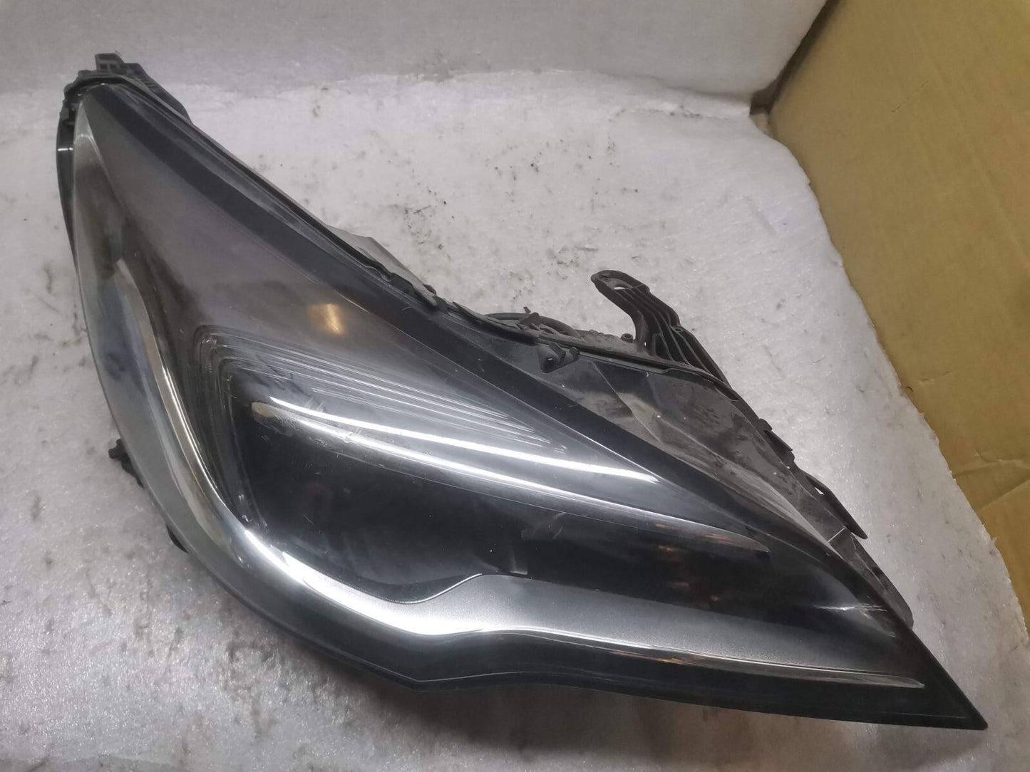 VAUXHALL ASTRA K MK5 2015-2020 DRIVERS SIDE HEADLIGHT 13401144 vxak64