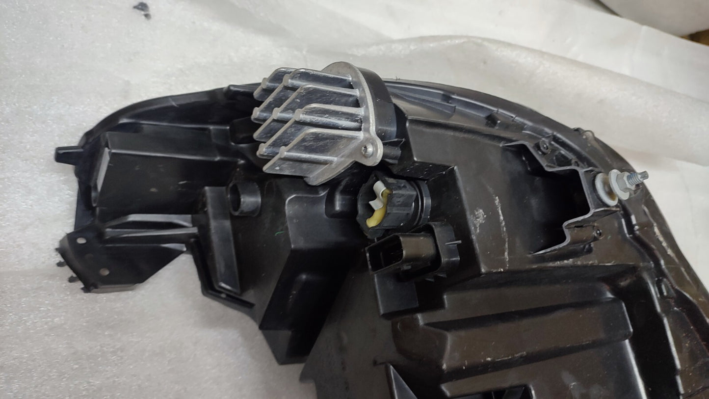 VAUXHALL CORSA F 2019+ DRIVERS RIGHT RH O/SIDE HEAD LIGHT HEADLAMP 39162656 v101