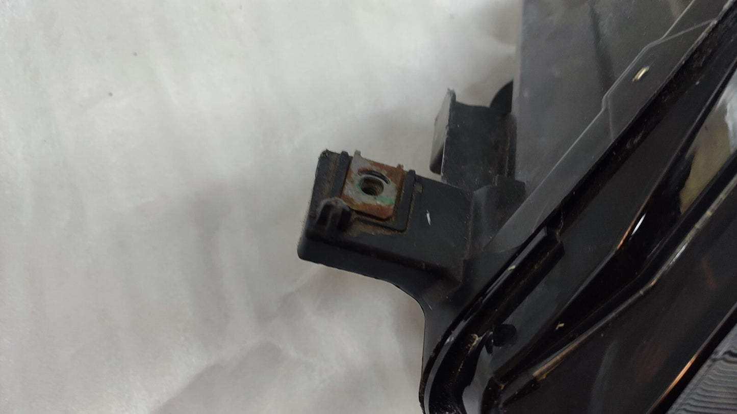 TESLA MODEL 3 / Y GENUINE HEADLIGHT LEFT SIDE N/S/F 1514952-00-D  151495200D t8