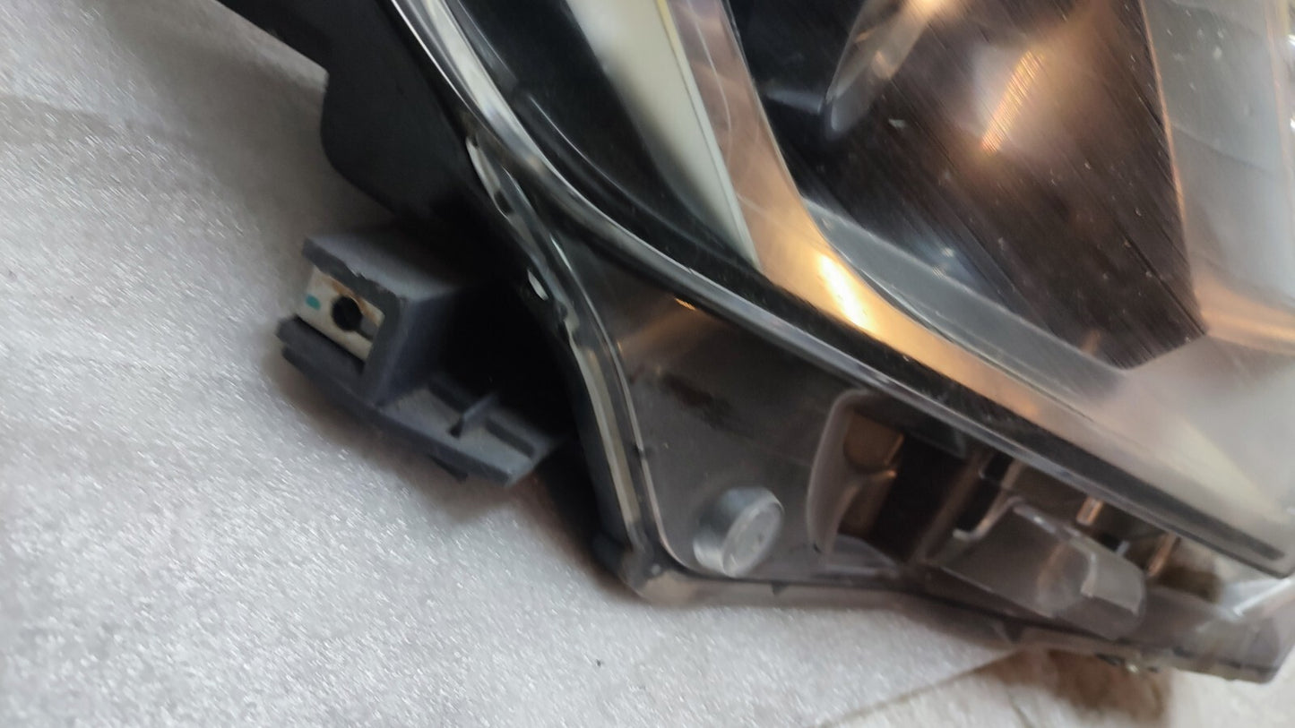 Toyota CH-R headlight Halogen driver side 2017-2019 81110-F4011-00 to40