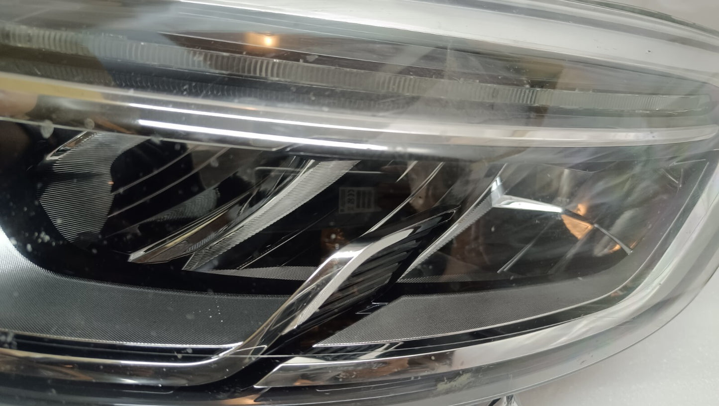 RENAULT CAPTUR GT LINE 2019 PASSENGERSIDE N/S LED HEADLIGHT  260604198R ren51