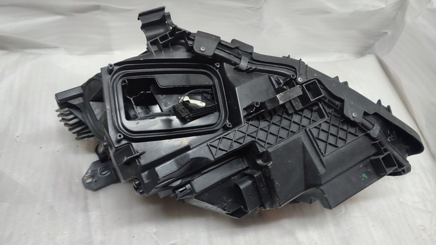 MERCEDES BENZ GLA FRONT RIGHT LED HEADLIGHT GENUINE 17-20 A1569067200 m156101