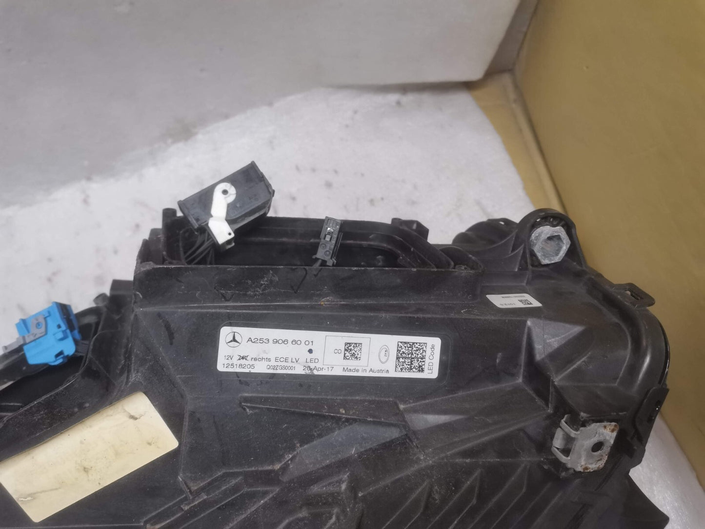 GENUINE MERCEDES GLC W253 DRIVER SIDE LED INTELLIGENT HEADLIGHT A2539066001 m65