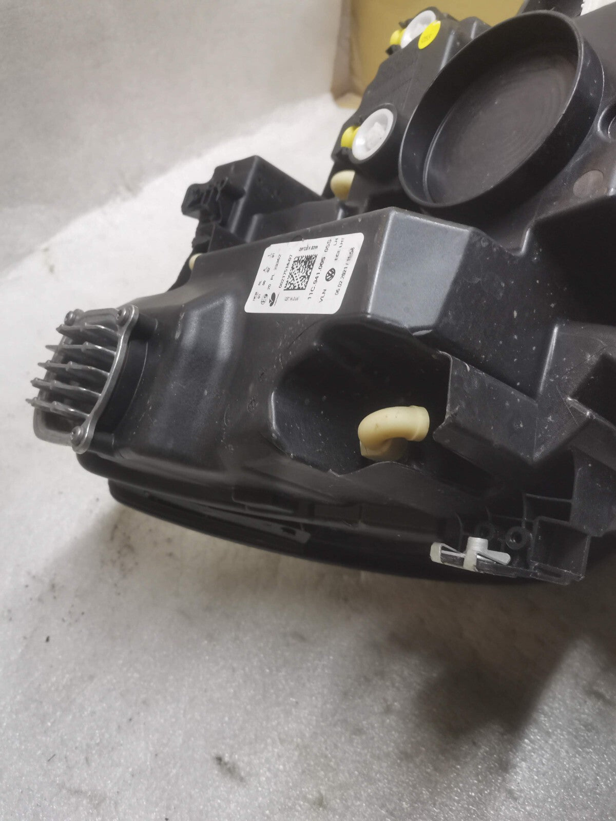 VOLKSWAGEN ID.4 ID4 11c941005a FRONT PASSENGER SIDE HEADLIGHT HEADLAMP VWId114