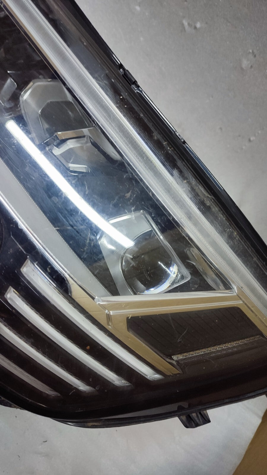 AUDI E-TRON PASSENGER SIDE LEFT LED HEADLIGHT 4KE941039A GENUINE 2018 2022 au157