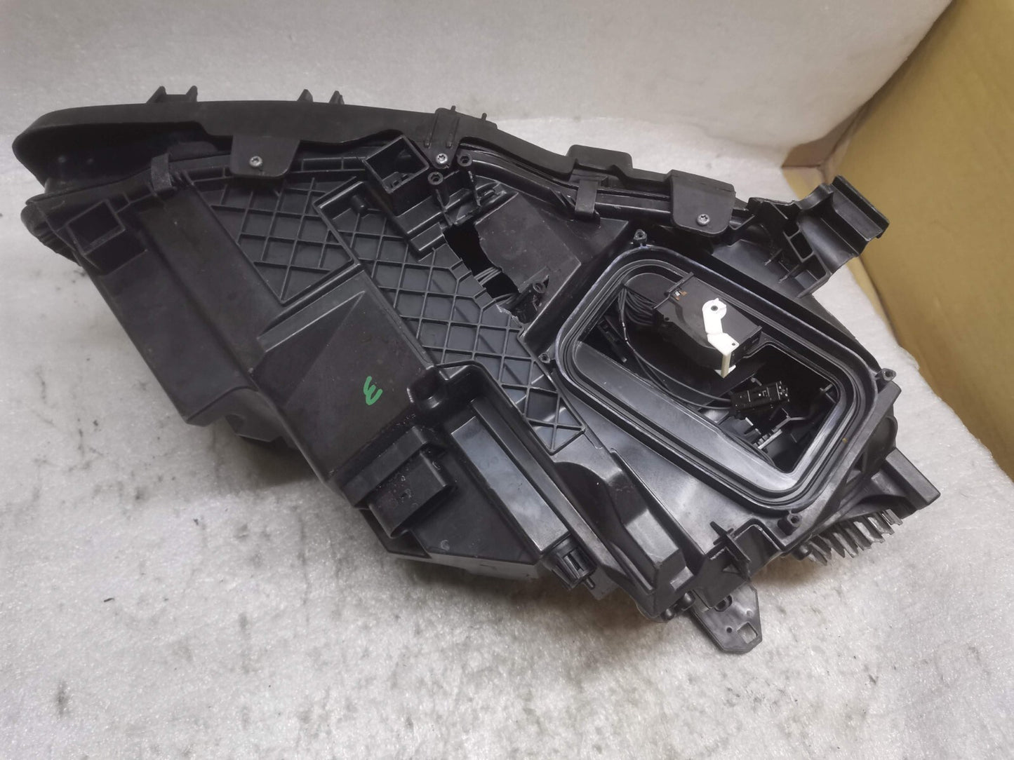 MERCEDES BENZ GLA 2017 -2020 LED PASSENGERSIDE HEADLIGHT A1569067100 m15650