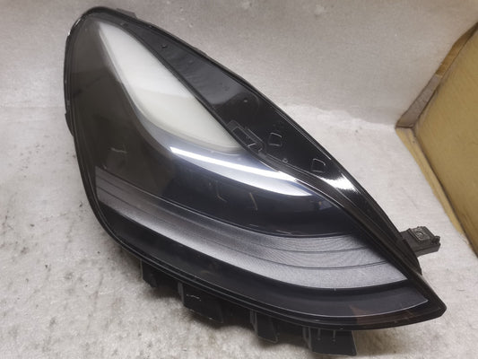 TESLA MODEL 3 2021 ONWARDS RIGHT HEADLIGHT 1514953-00-D te2