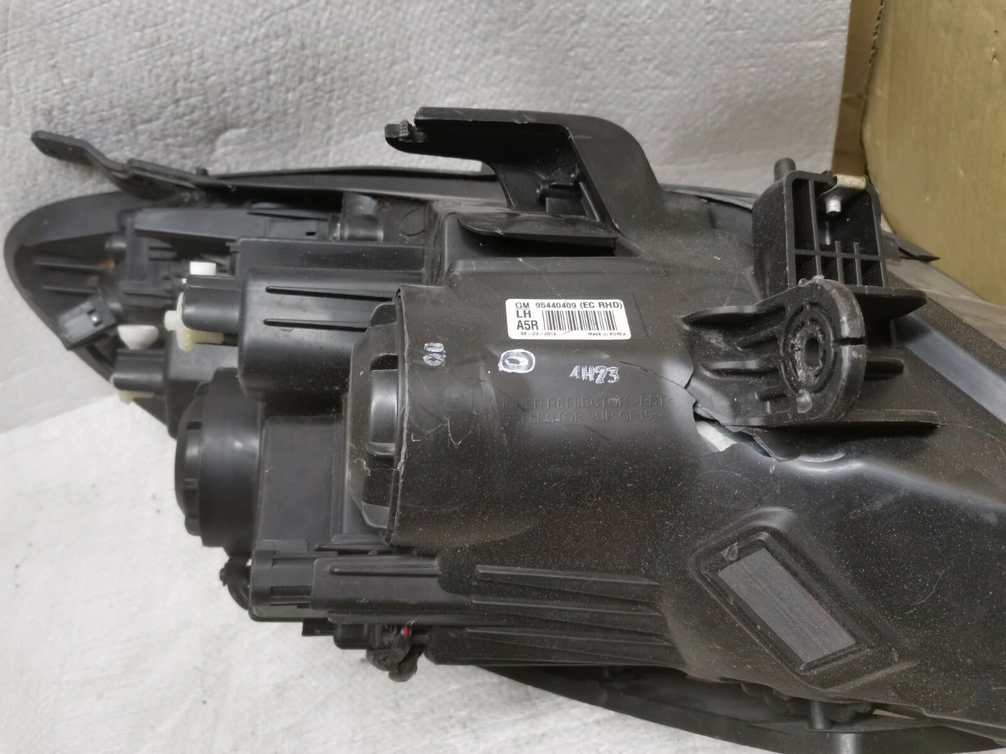 vauxhall Moka 2012-2016 Headlight - LEFT,  nearside 42435927 vxmo8