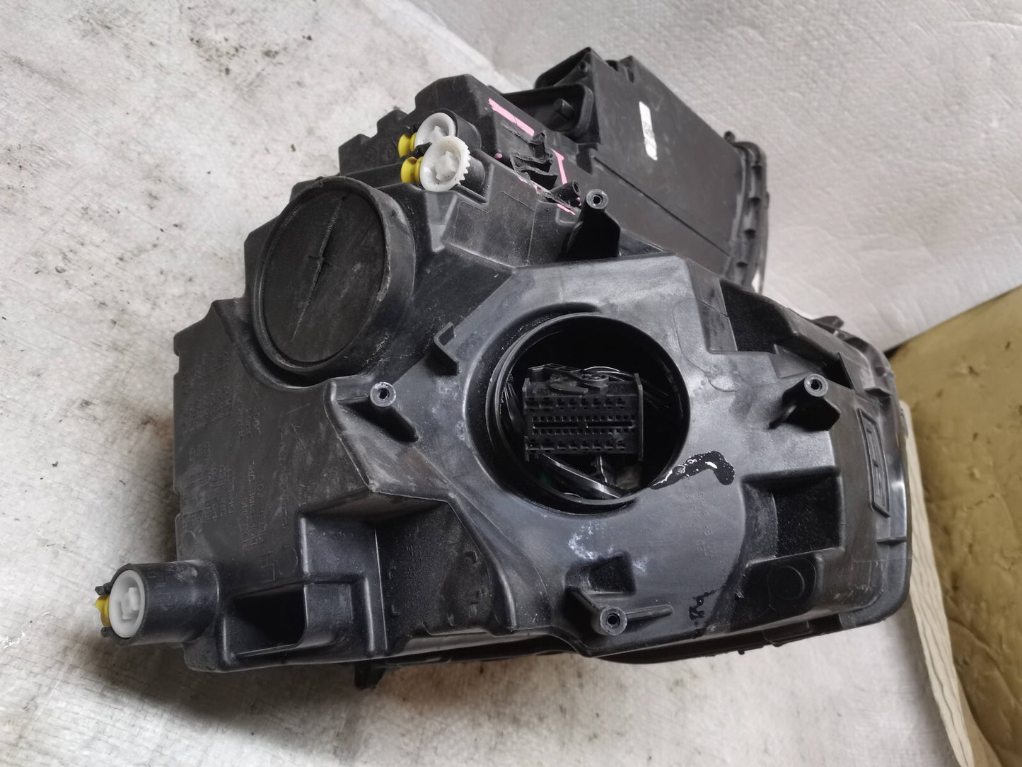 SKODA KAROQ Front Left Headlight 57C941015C skkq36