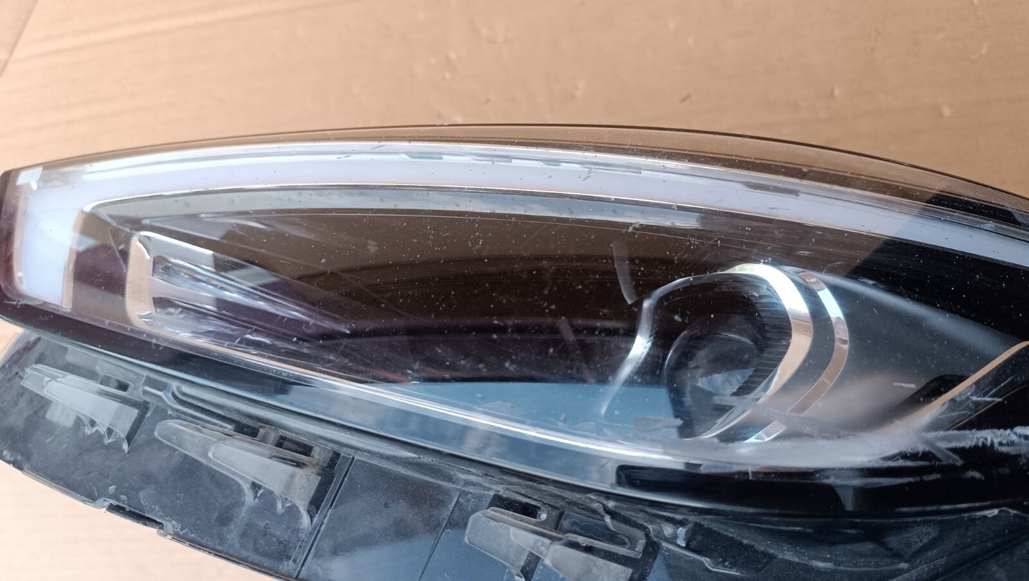 MG ZS 2021 ONWARDS  NEAR SIDE PASSENGERS SIDE FRONT LED HEADLIGHT 10905795 mg33